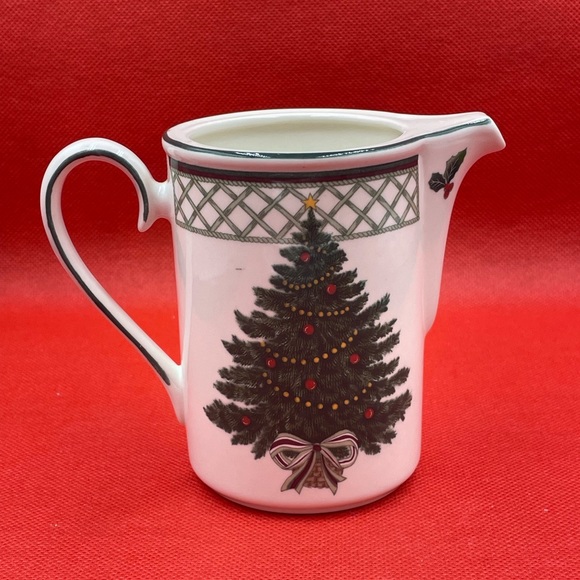 🌲Mikasa Heritage Christmas Story Sugar Bowl and Creamer # CABO8 - Picture 6 of 15